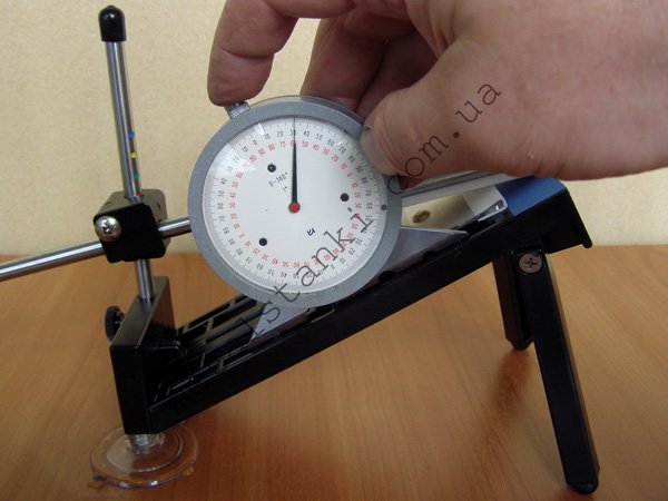 Измерение угла маятниковым угломером